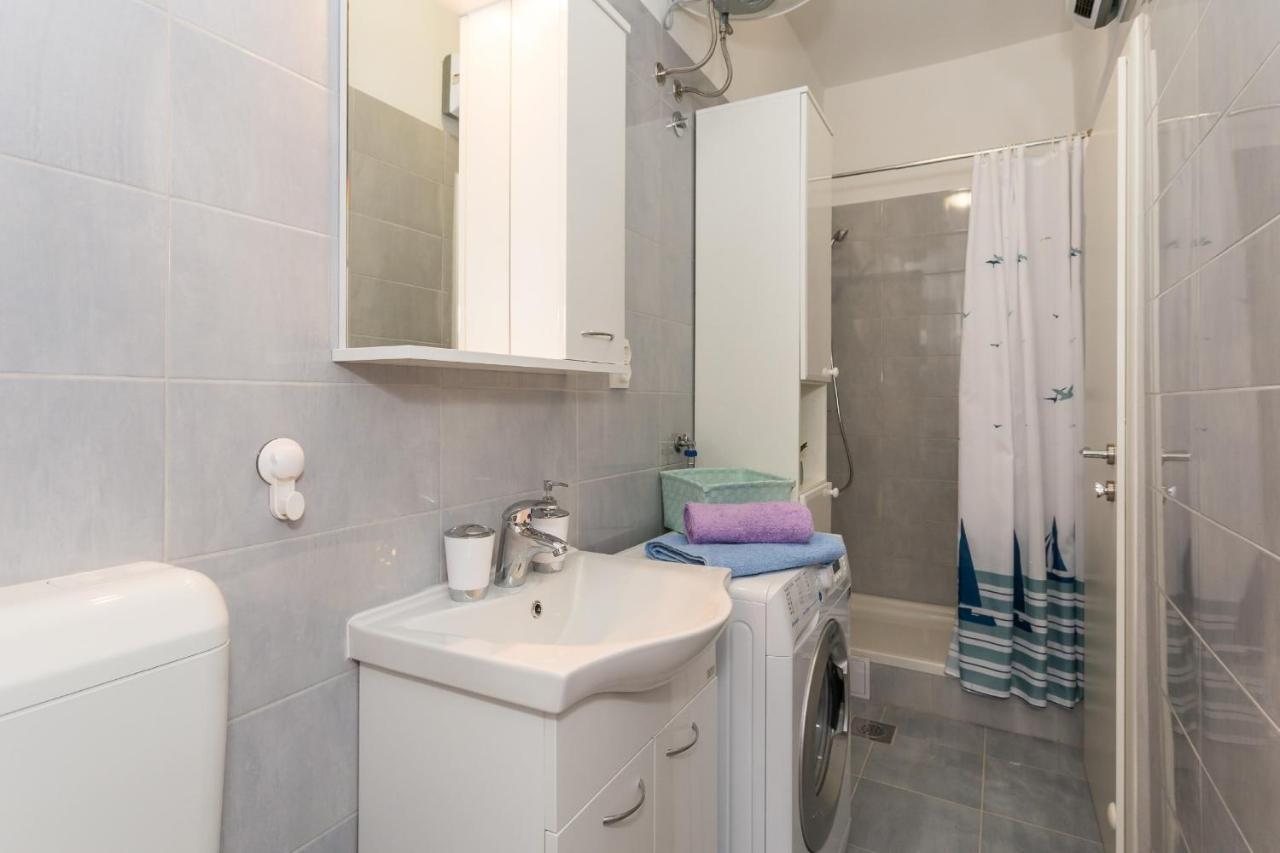 Comfortable Modern Studio With Shaded Patio 斯普利特 外观 照片