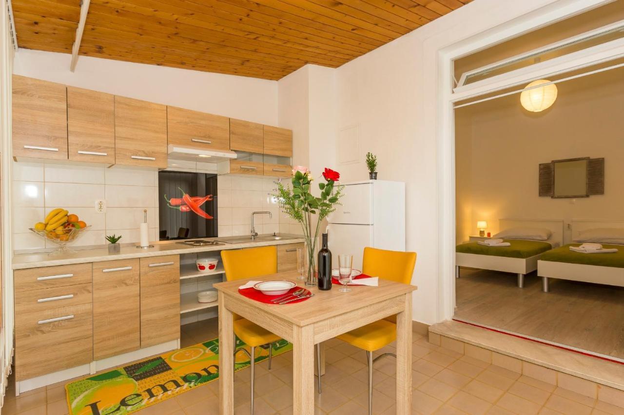 Comfortable Modern Studio With Shaded Patio 斯普利特 外观 照片