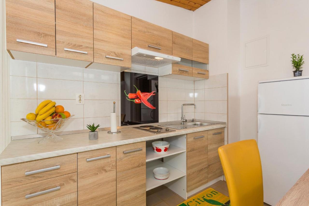 Comfortable Modern Studio With Shaded Patio 斯普利特 外观 照片