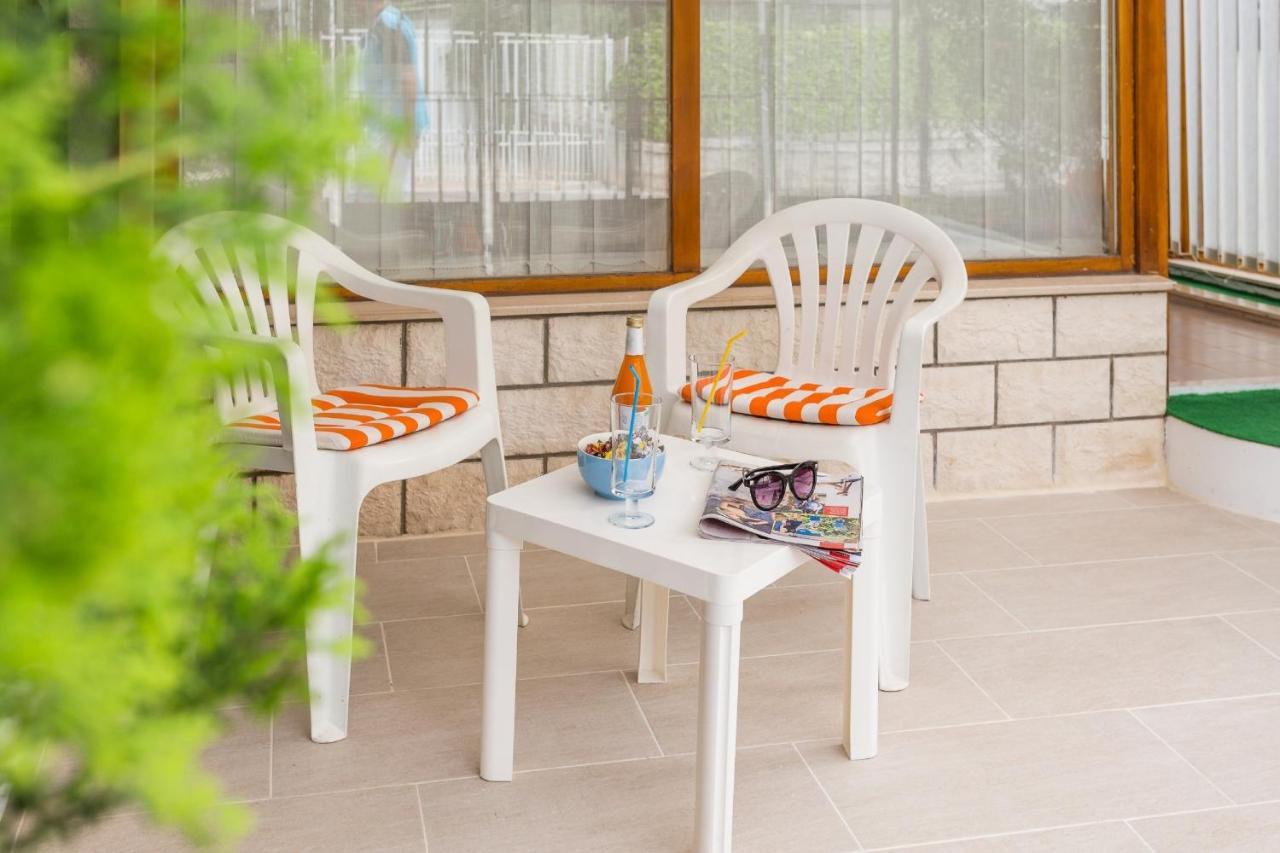 Comfortable Modern Studio With Shaded Patio 斯普利特 外观 照片