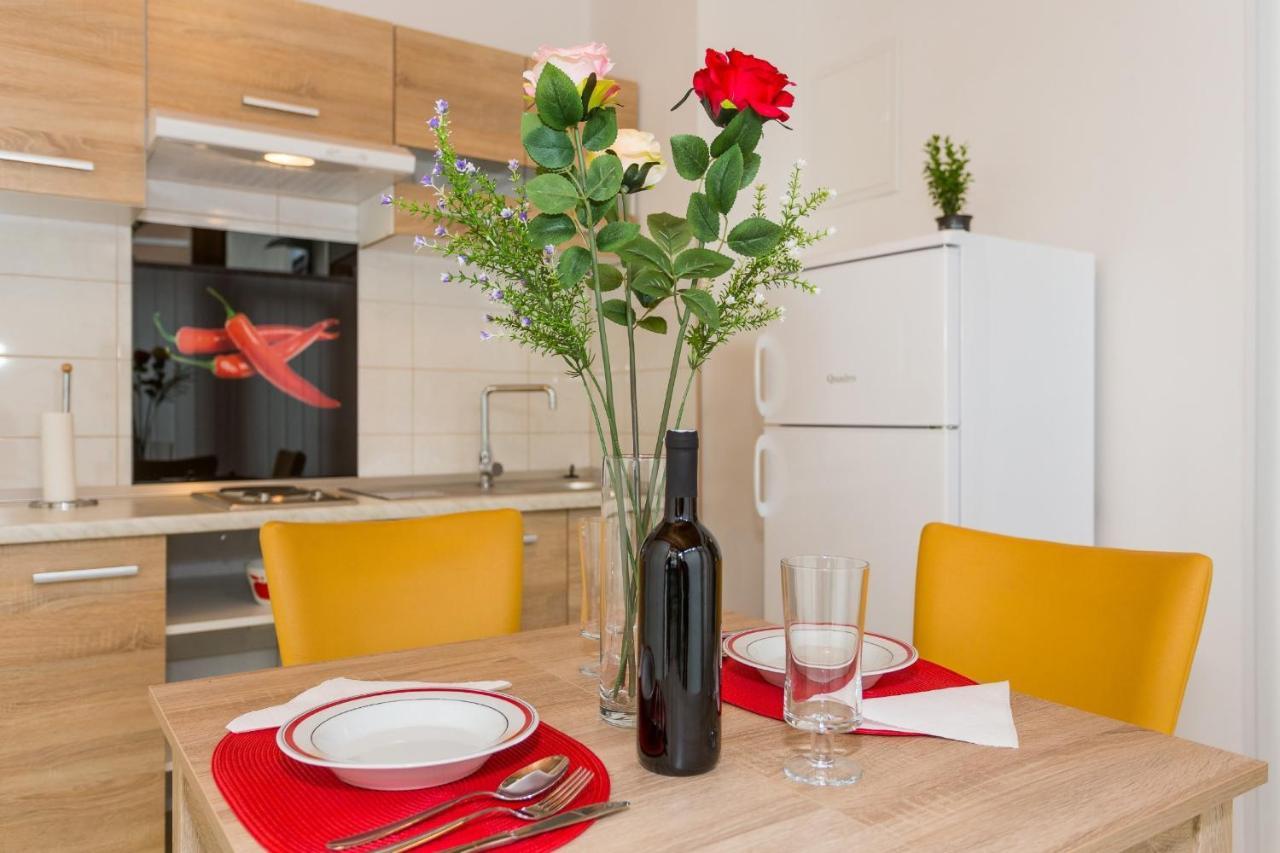 Comfortable Modern Studio With Shaded Patio 斯普利特 外观 照片