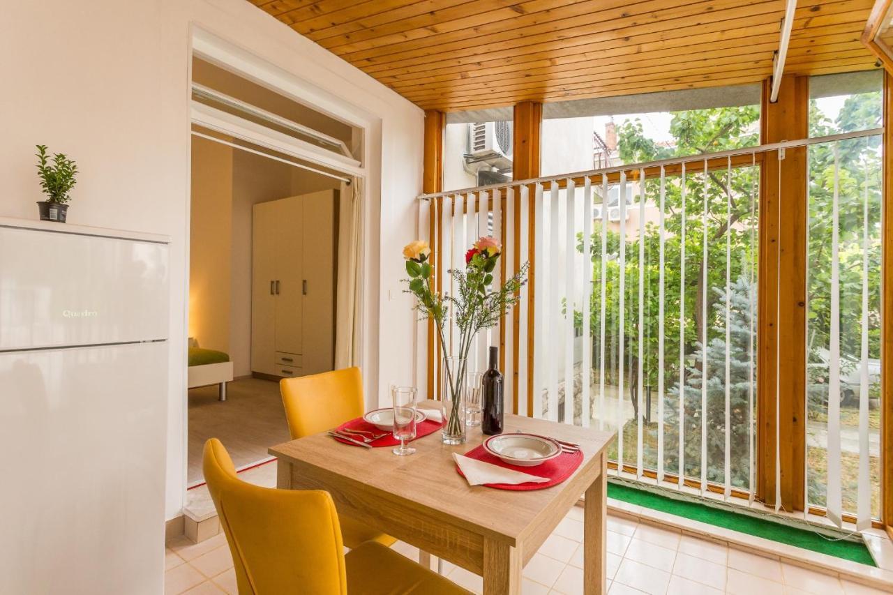 Comfortable Modern Studio With Shaded Patio 斯普利特 外观 照片